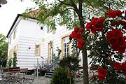 Gasthaus "Zur Alten Schule" in Gröbenzell (©Foto: Barbara Euler)